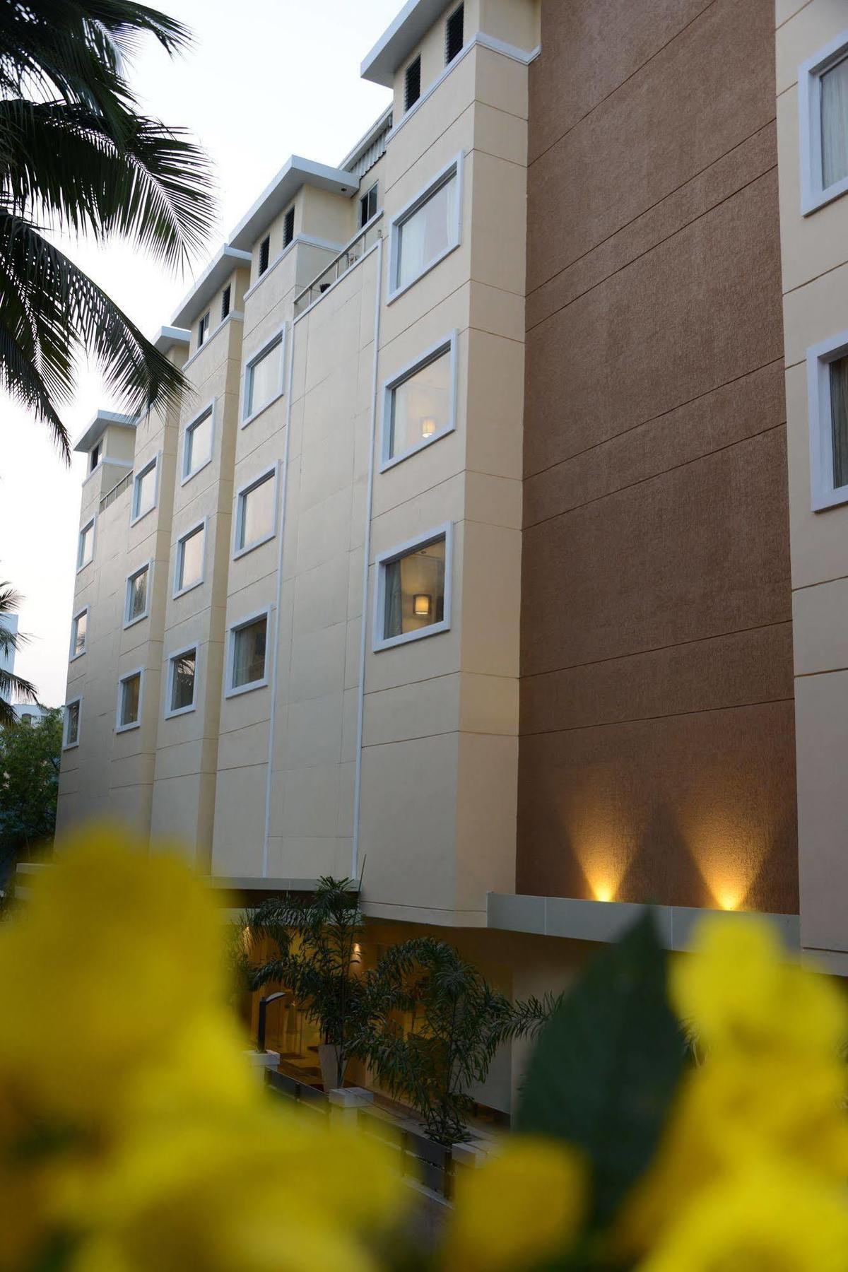 Blu Iris Hotel Chennai Exterior photo